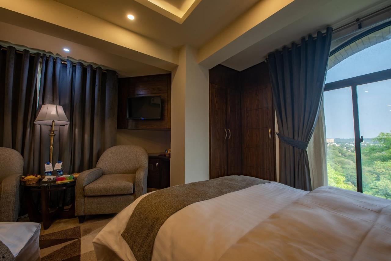 Envoy Continental Hotel Islamabad Zewnętrze zdjęcie