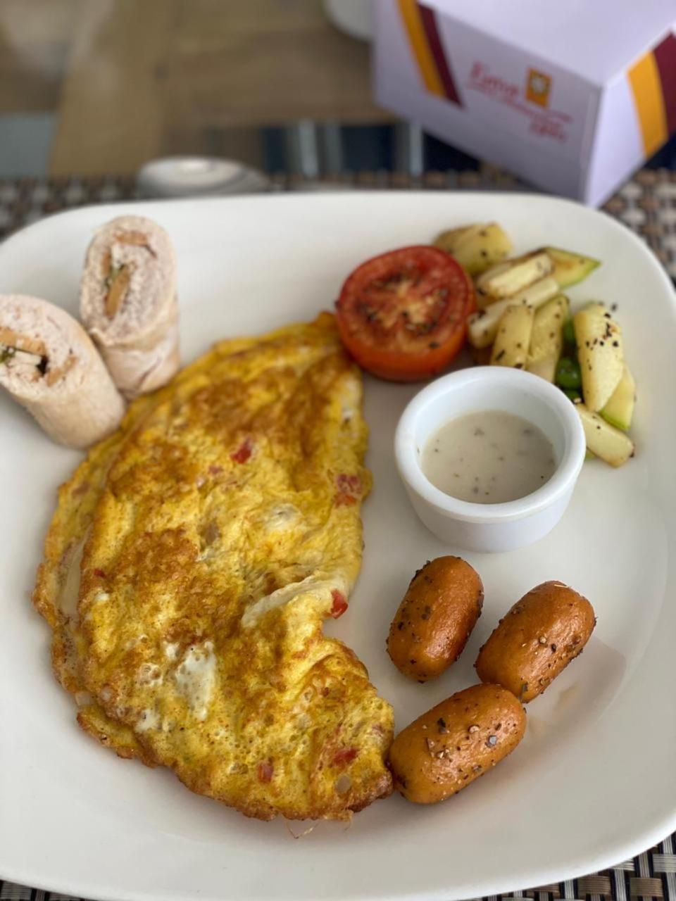 Envoy Continental Hotel Islamabad Zewnętrze zdjęcie